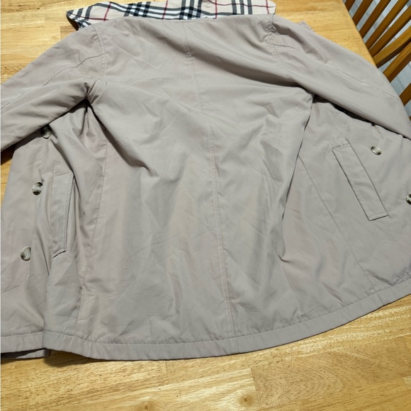 Burberry Ladies Trench Coat Lightweight - Picture 2 of 10